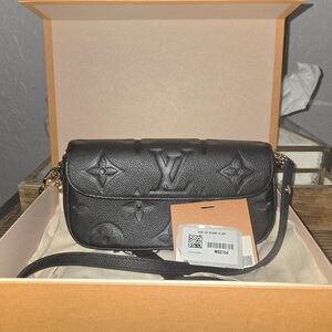 Louis Vuitton Wallet On Chain Ivy - New